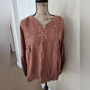Solitaire Embroidered V-Neck Tunic Large